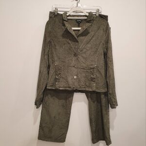 Eric Alexandre 2 piece Coord, button jacket (size 38) and pants (size 44) green